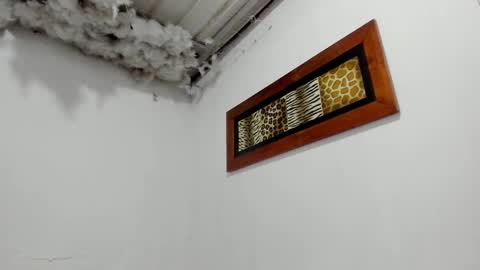 Lauu G online show from December 23, 10:46 am