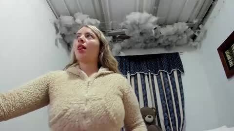 Lauu G online show from February 6, 12:19 pm