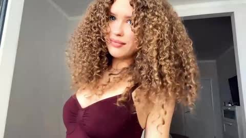Elin online show from May 30, 9:50 am