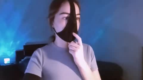 Snapshot of lavinda_lin chatting on February 15, 7:51 am Lavinda online show from February 15, 7:51 am