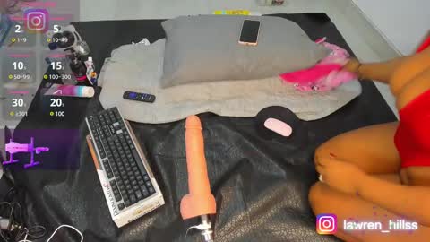 Snapshot of lawrenhills chatting on March 11, 2:54 am lawrenhills online show from March 11, 2:54 am