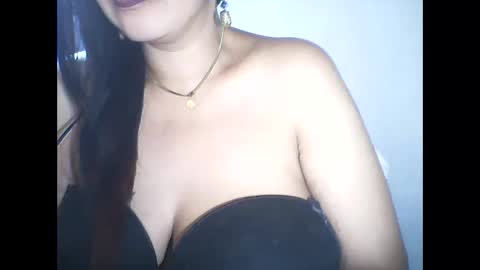 layanah12 online show from May 16, 2:27 pm