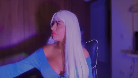 Snapshot of layla_nicols chatting on May 30, 1:03 am Layla online show from May 30, 1:03 am