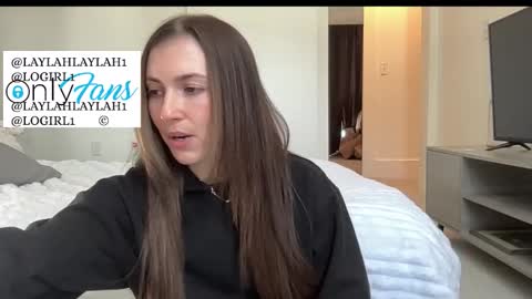 Snapshot of laylahlaylah1 chatting on February 5, 3:38 pm laylahlaylah1 online show from February 5, 3:38 pm