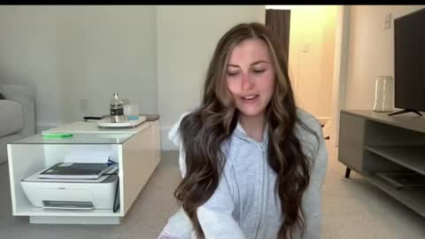 Snapshot of laylahlaylah1 chatting on April 12, 3:28 pm laylahlaylah1 online show from April 12, 3:28 pm