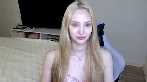Snapshot of laylapretty001 chatting on June 27, 4:50 am LaylaPretty001 online show from June 27, 4:50 am