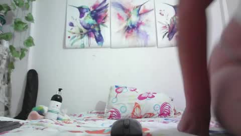 laylashani online show from December 6, 11:25 pm