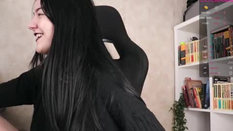 Lisa online show from September 19, 4:14 am