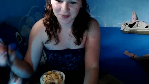 lazzy4ngel online show from June 25, 4:22 pm