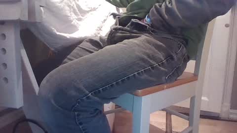 Snapshot of lbfm69 chatting on February 7, 12:31 am LBFM online show from February 7, 12:31 am