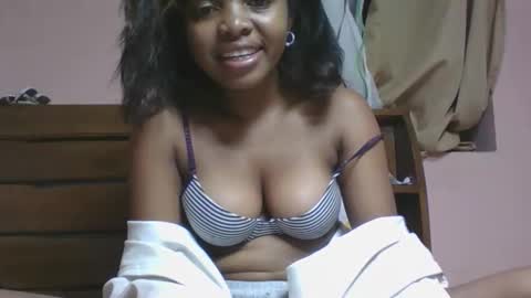 lea96546 online show from April 14, 6:30 am