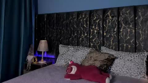 Snapshot of lea_velle chatting on July 16, 12:27 am Lea Velle online show from July 16, 12:27 am