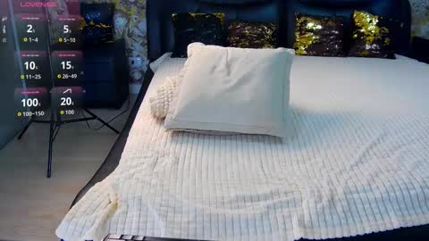 Emma online show from October 22, 11:21 am