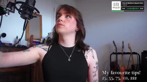 leah_lust_ online show from September 16, 2:51 pm