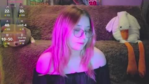 Leah online show from August 2, 9:13 pm