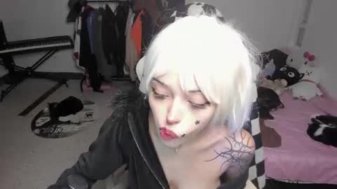  Amelia Black  OF AMELIABLACK666 I lost all my thumbs up help me to get 80 online show from July 9, 7:45 am