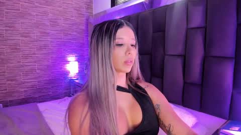 Maria Leandra  Lopeira online show from October 23, 8:40 pm