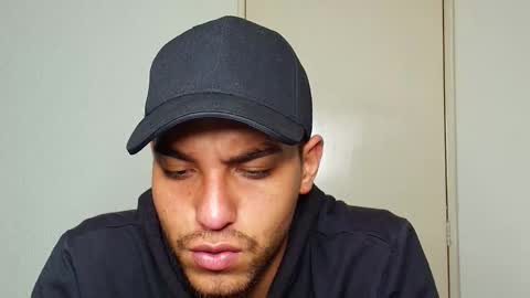 Leandro online show from December 6, 7:10 am