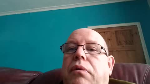 leatherpants68 online show from April 28, 8:41 am