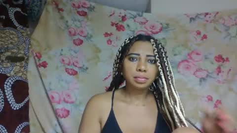 leatianaa online show from May 18, 1:02 am