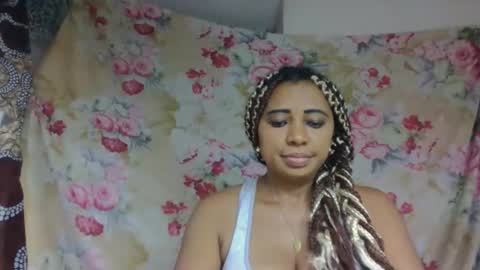 leatianaa online show from May 19, 6:47 pm