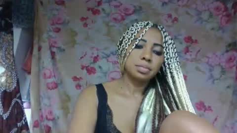 leatianaa online show from May 21, 8:43 am