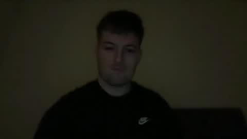 leedslad35 online show from December 13, 12:20 am