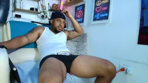 leenar_key online show from May 26, 10:28 pm