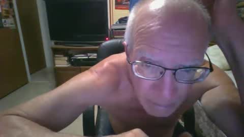leezamm1132 online show from June 6, 1:11 am