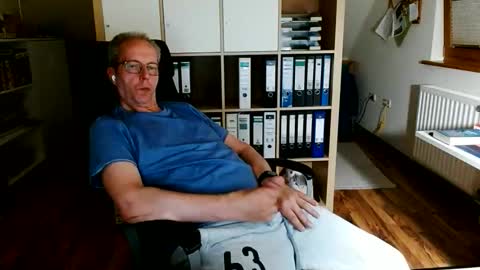 Dave online show from May 25, 10:38 pm