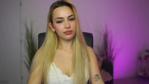 LegallyBlonde18 online show from April 8, 6:19 pm