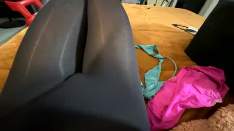 leggingslover7 online show from December 4, 12:41 am