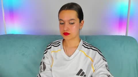 leiawow online show from June 15, 9:33 am
