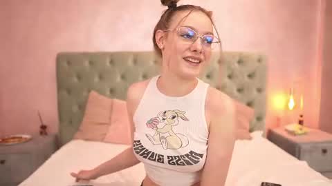 Leila online show from July 12, 6:54 pm