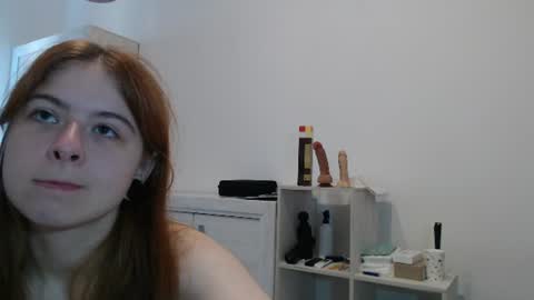 leilafox online show from July 9, 11:03 am
