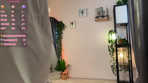 Lela online show from March 6, 1:05 am