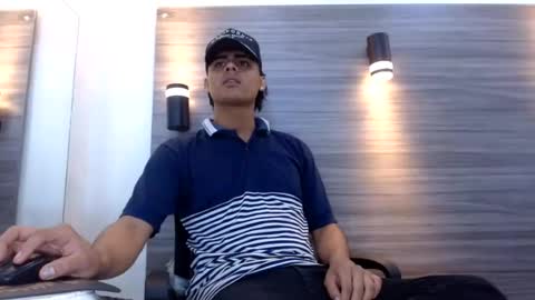 lelehott01 online show from July 27, 3:02 am