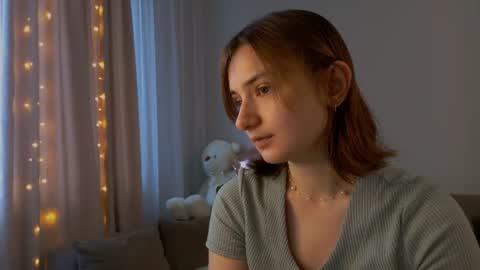 Lelia online show from June 18, 1:04 pm