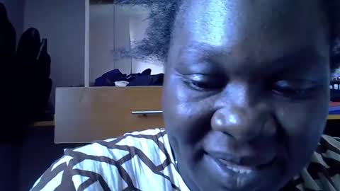 Snapshot of lemon_girl90 chatting on November 22, 8:02 am lemon_girl90 online show from November 22, 8:02 am