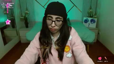 Snapshot of lena_roses chatting on February 17, 9:32 pm Lena online show from February 17, 9:32 pm