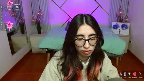 Snapshot of lena_roses chatting on February 24, 8:18 pm Lena online show from February 24, 8:18 pm