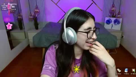 Snapshot of lena_roses chatting on February 28, 8:21 pm Lena online show from February 28, 8:21 pm