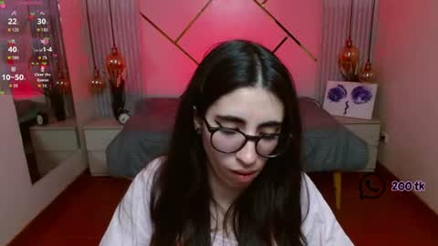Snapshot of lena_roses chatting on June 10, 9:14 pm Lena online show from June 10, 9:14 pm