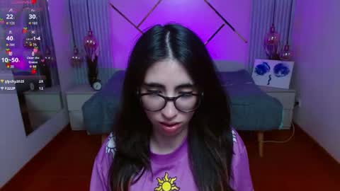 Snapshot of lena_roses chatting on June 19, 10:02 pm Lena online show from June 19, 10:02 pm