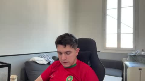 leo0606215417 online show from June 18, 7:30 am