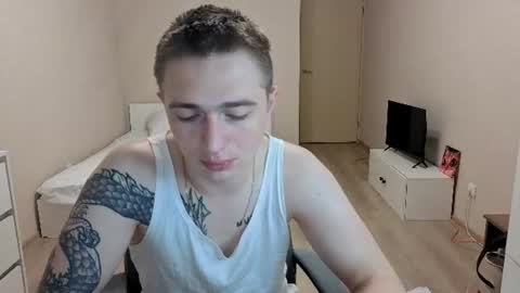 Snapshot of leo__miller chatting on July 16, 8:37 pm LEO online show from July 16, 8:37 pm