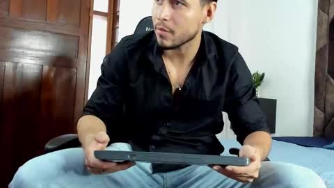 leo_carter1 online show from February 28, 2:29 pm