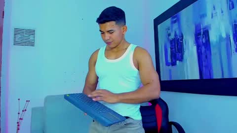 Leo Cartier online show from April 14, 1:00 am