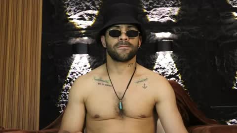 Leo  Diaz online show from May 15, 11:23 pm