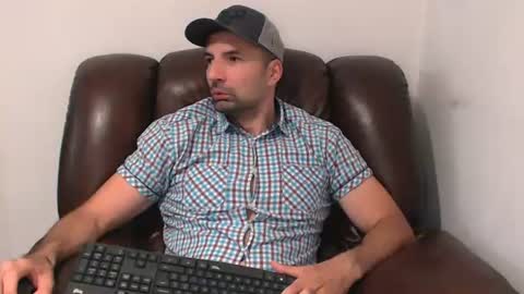 Leo Gianni online show from August 2, 7:12 pm